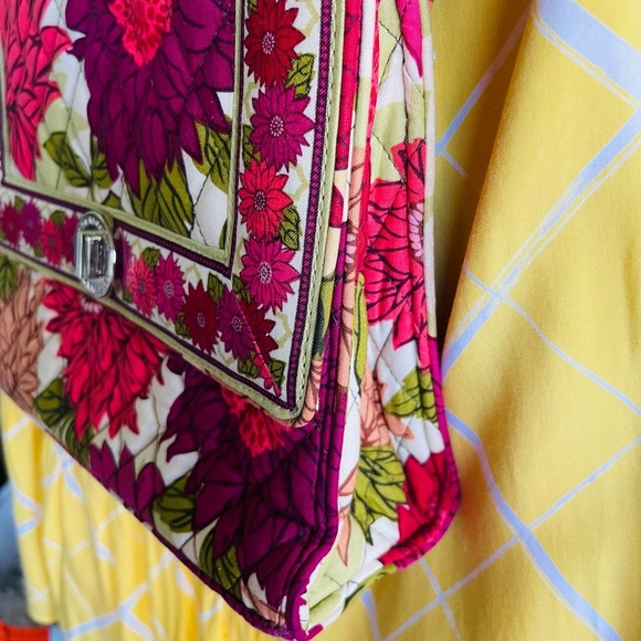 Vera Bradley Julia Hello Dahlia Floral Women’s Quilted Handbag Purse - Picture 7 of 12